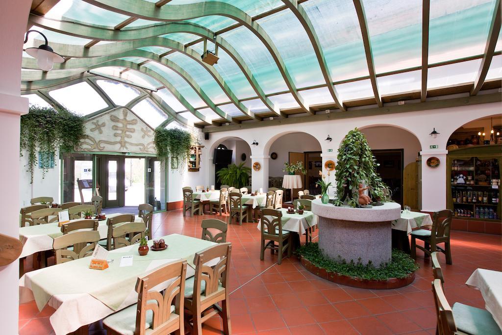 Tornácos Hotel - Hegykő Esterno foto